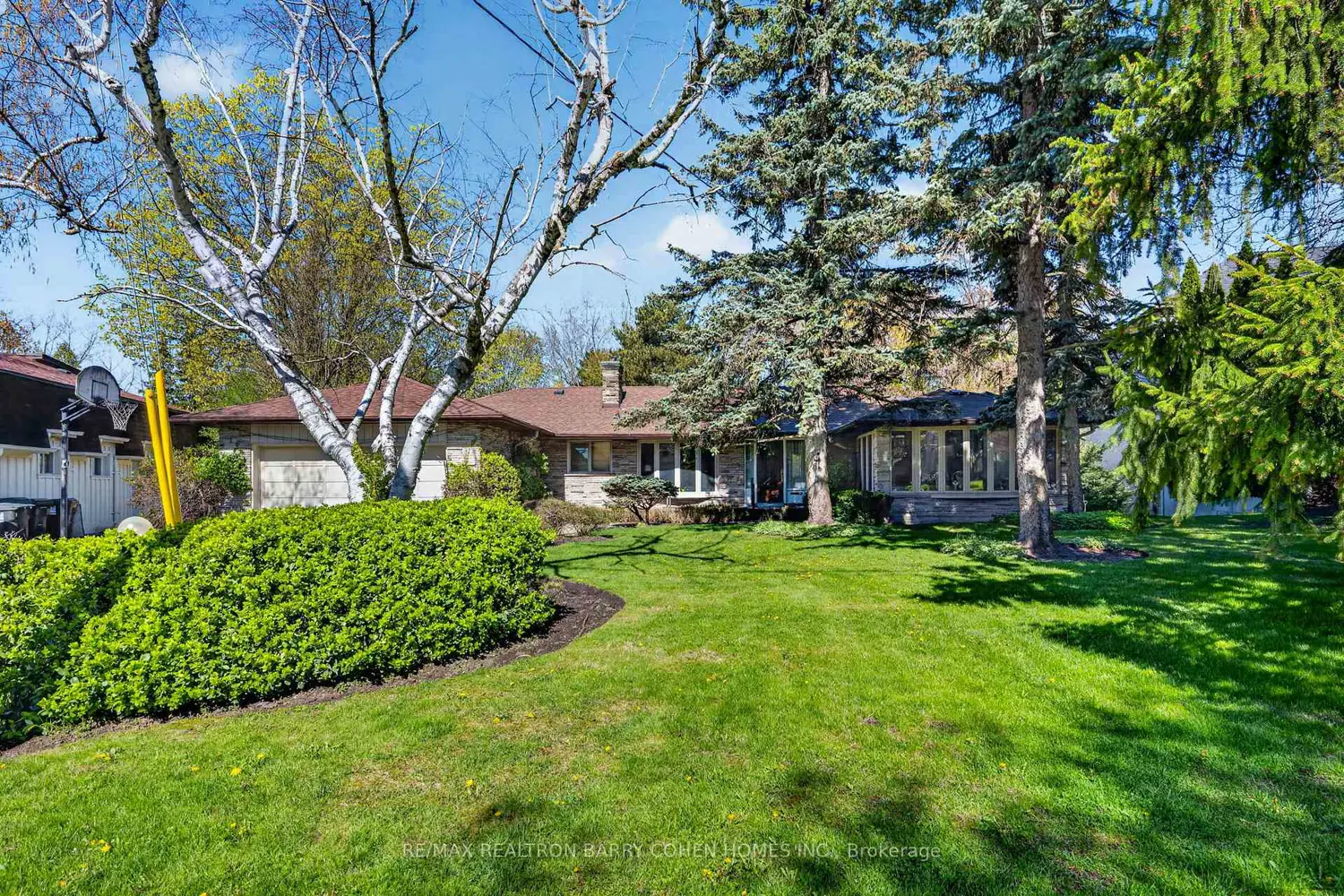 18 Brian Cliff Drive photo 3