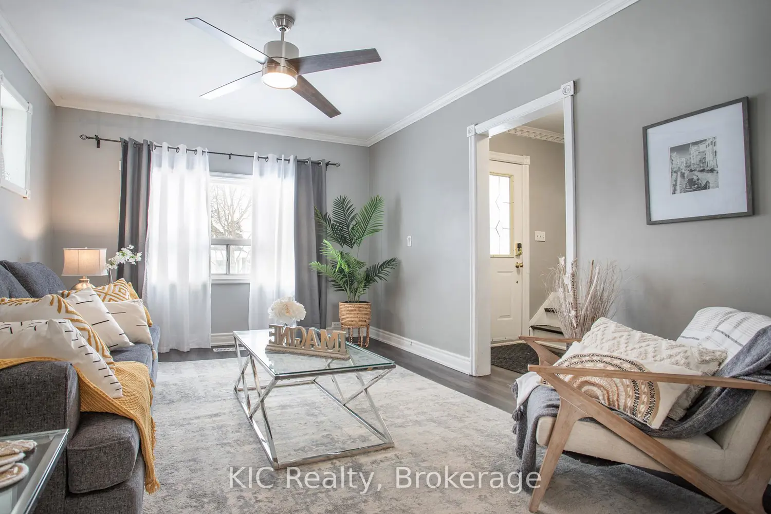 200 Oshawa Boulevard photo 2