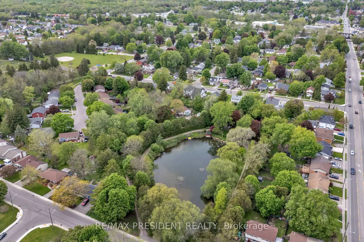265 Catharine Street photo 4