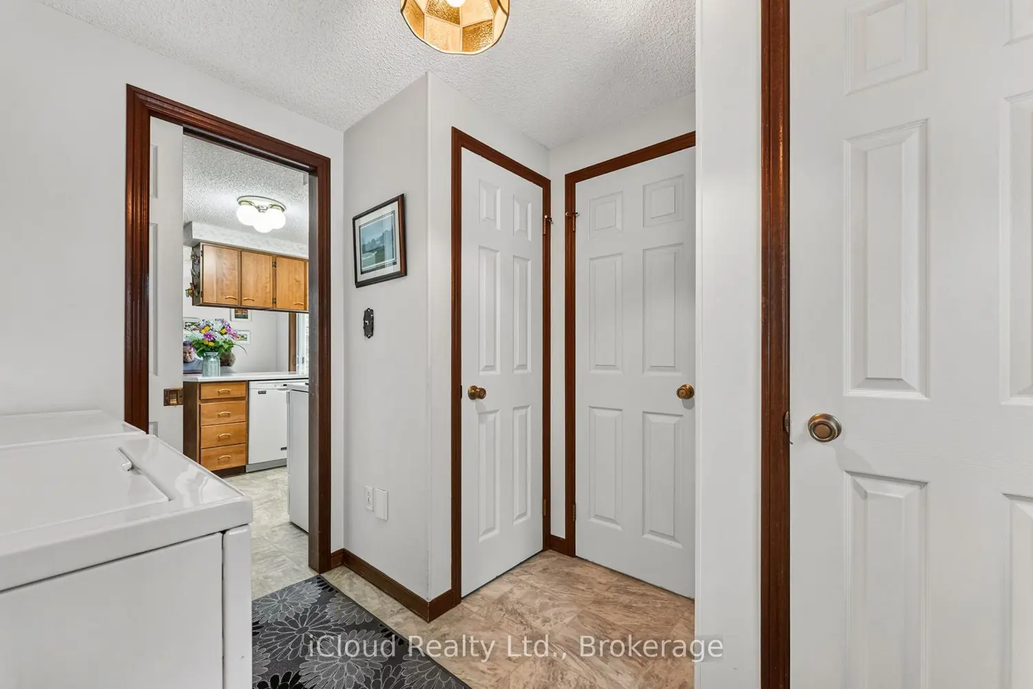 20 Mactavesh Crescent photo 4
