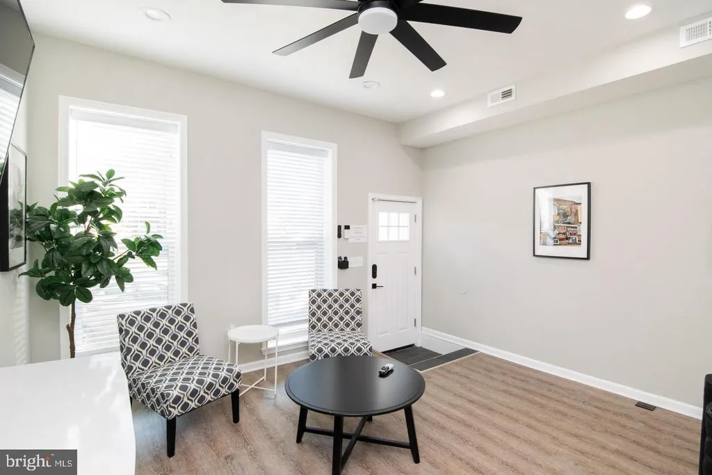 942 N Broadway, Baltimore, MD 21205 photo 5