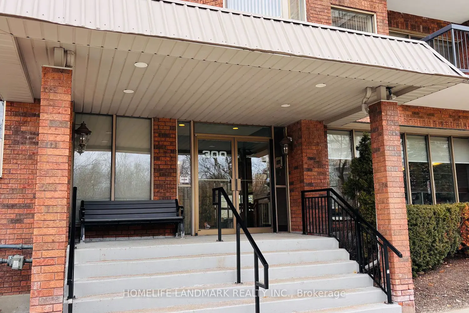 300 Keats Way #207 photo 2