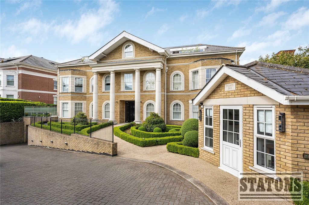 3 bed flat for saleCockfosters Road, Cockfosters, Barnet EN4