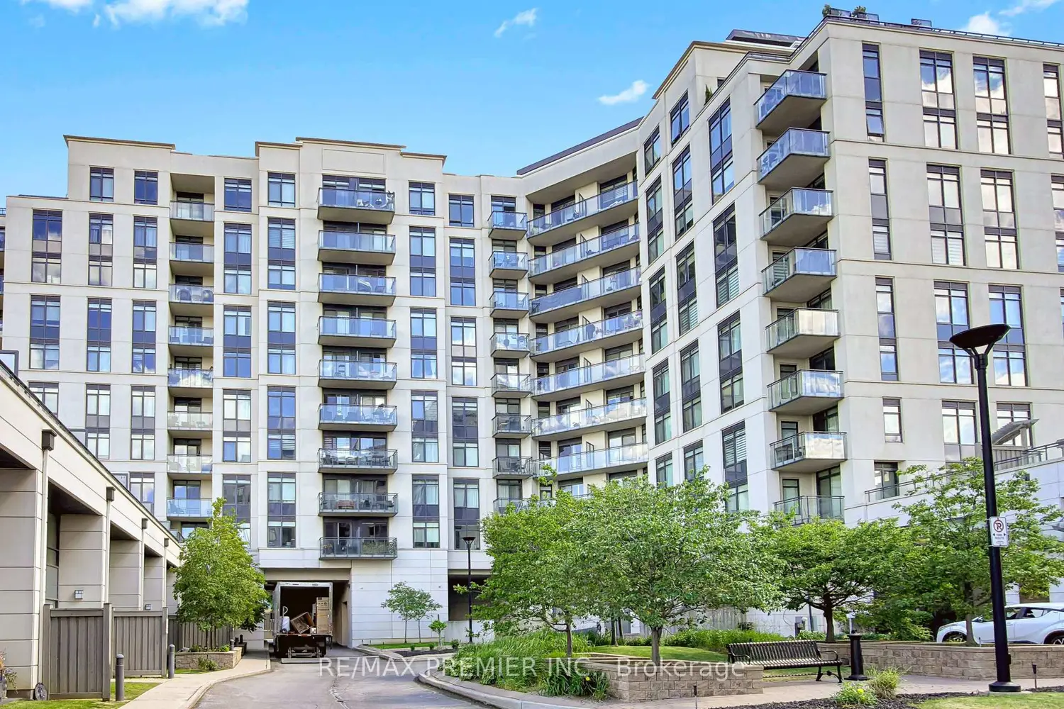 24 Woodstream Boulevard 604