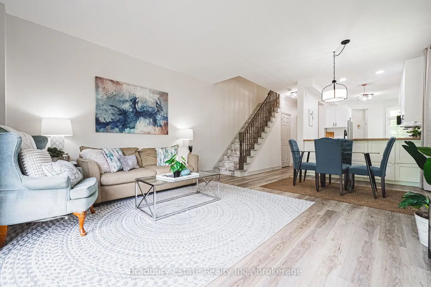 1401 Treeland Street photo 5