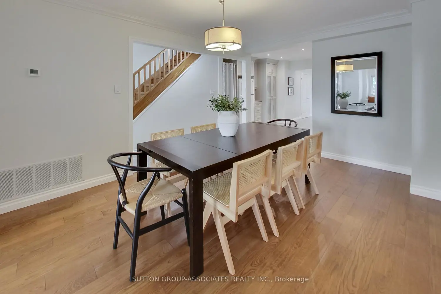 323 Lauder Avenue photo 5