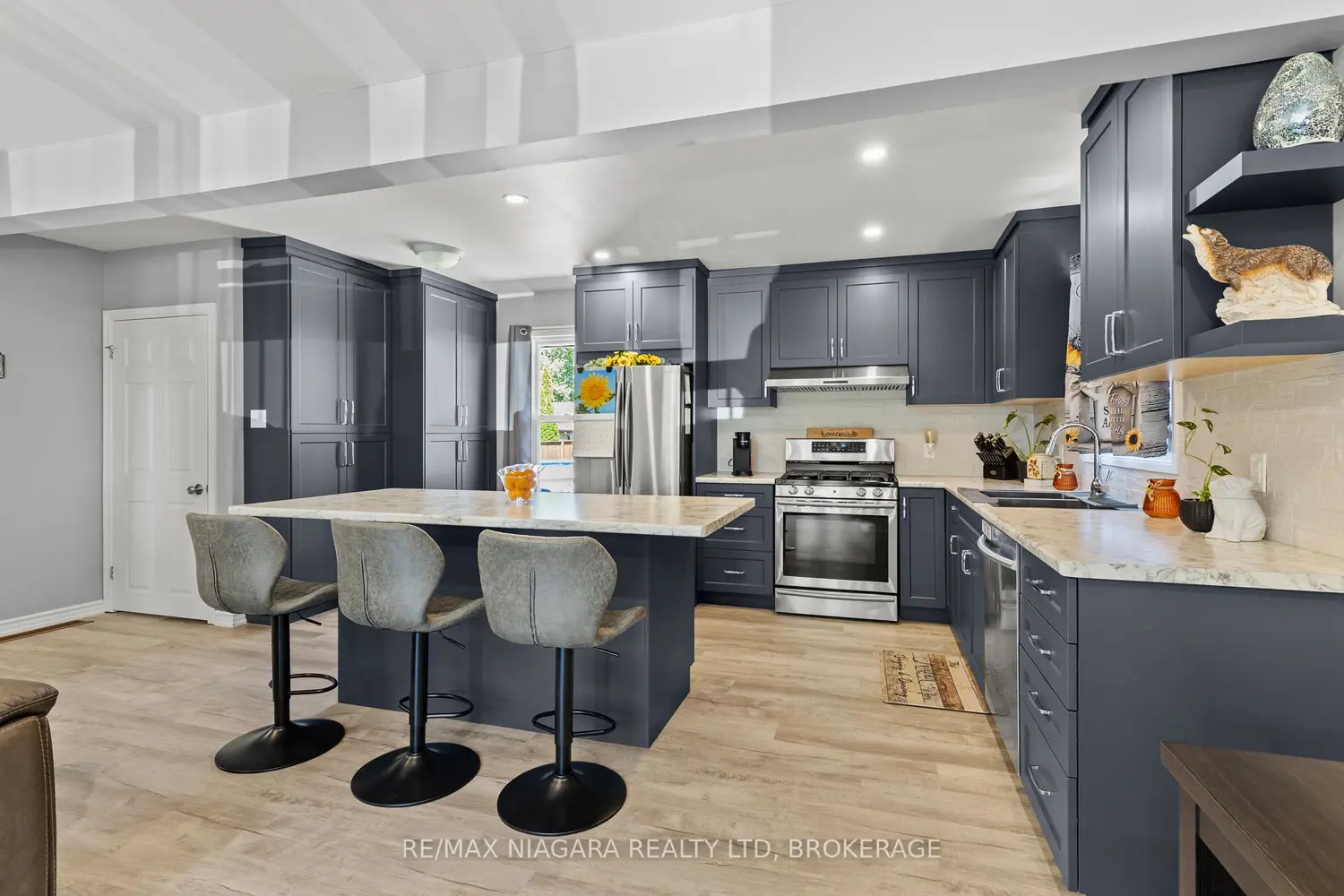 550 Lloyd Avenue photo 4