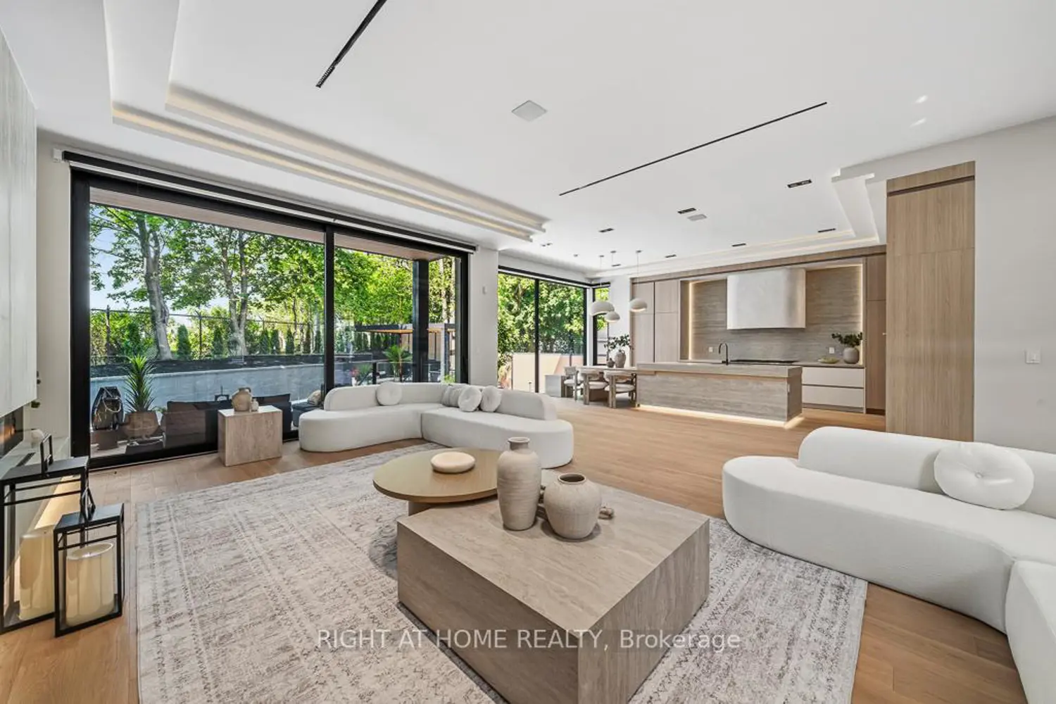 77 Walder Avenue photo 3
