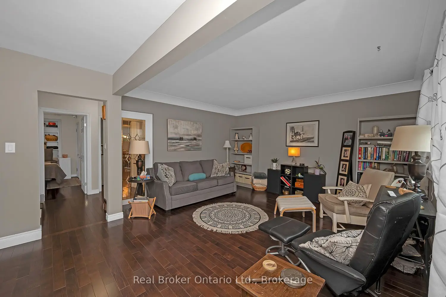 2 Cherry Avenue photo 3