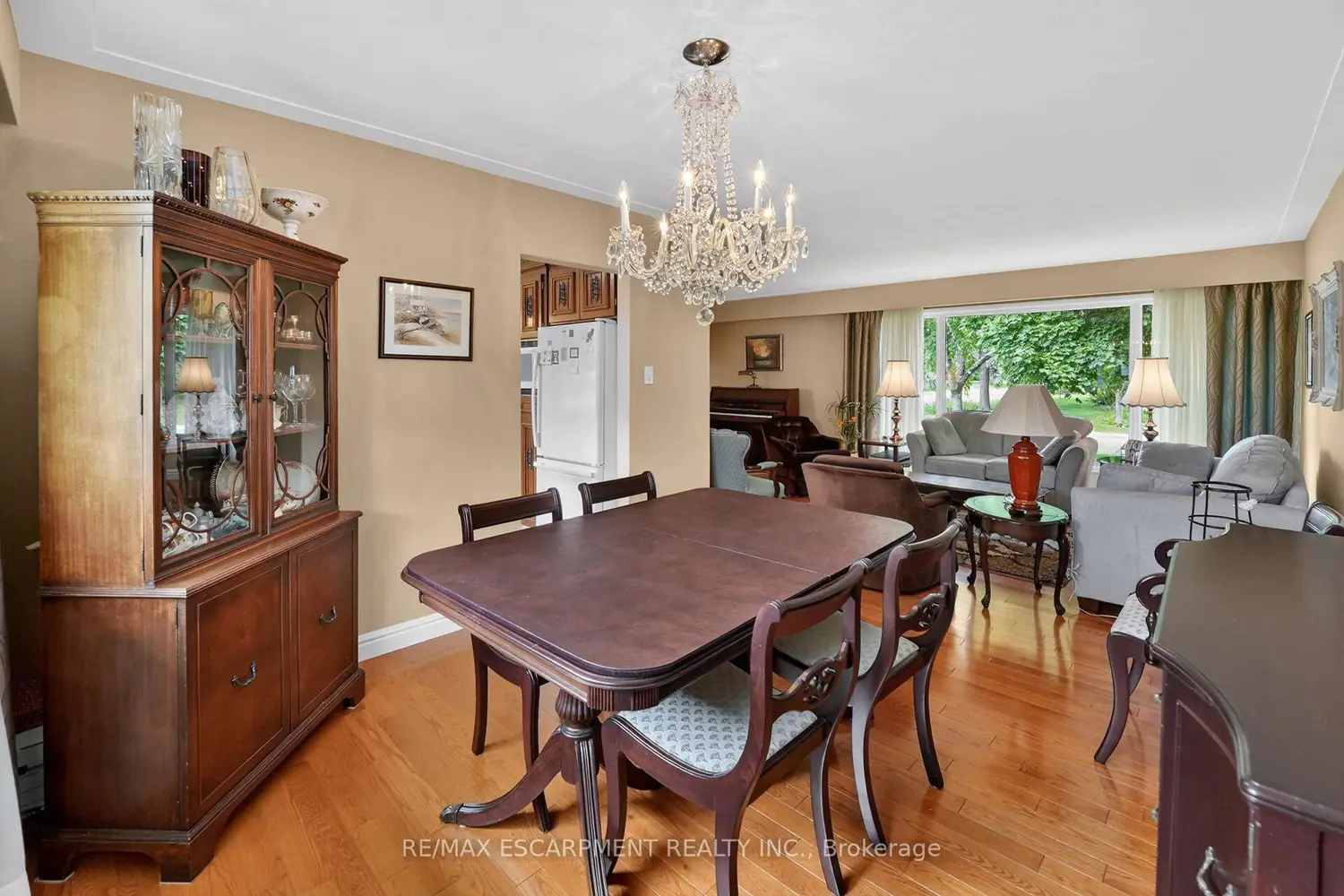 99 Elmhurst Drive photo 5