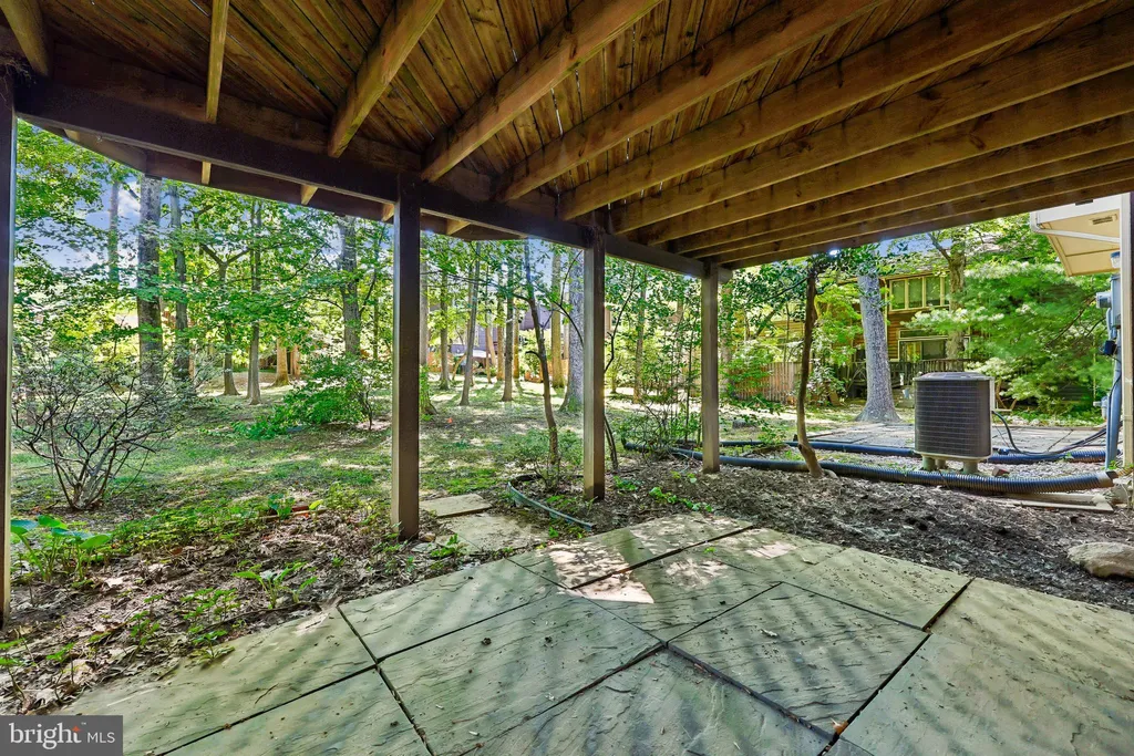 5904 Valerian Lane, Rockville, MD 20852