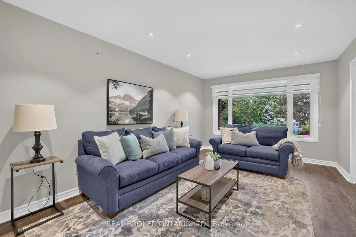 221 Park Avenue photo 2