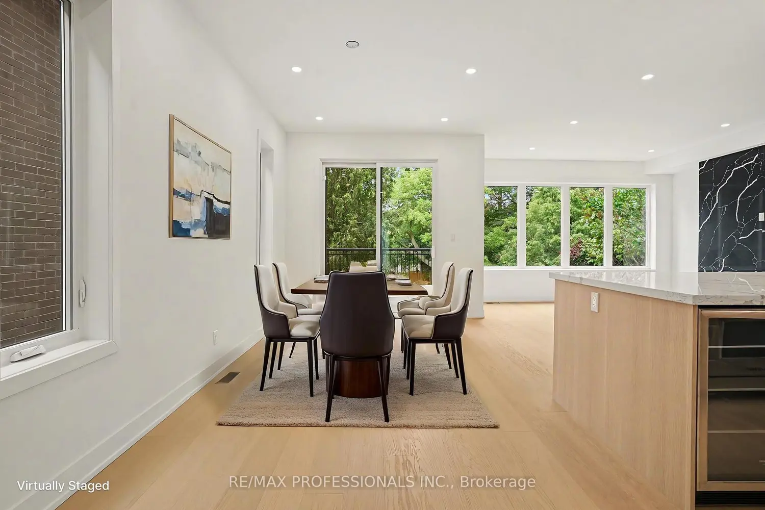 14 Kentroyal Drive photo 4