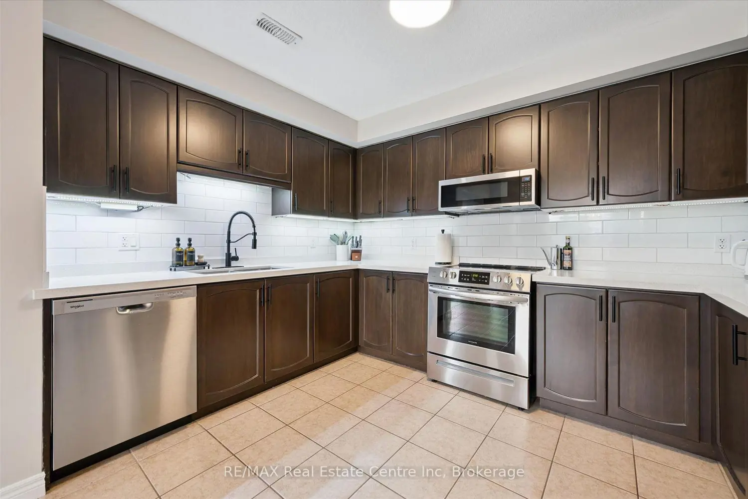 904 Paisley Road 202 photo 3