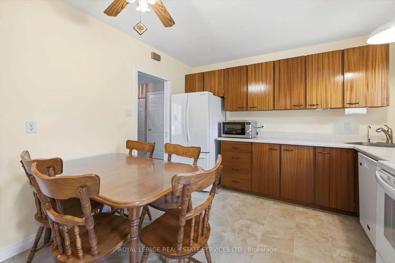 484 Grand Boulevard photo 5