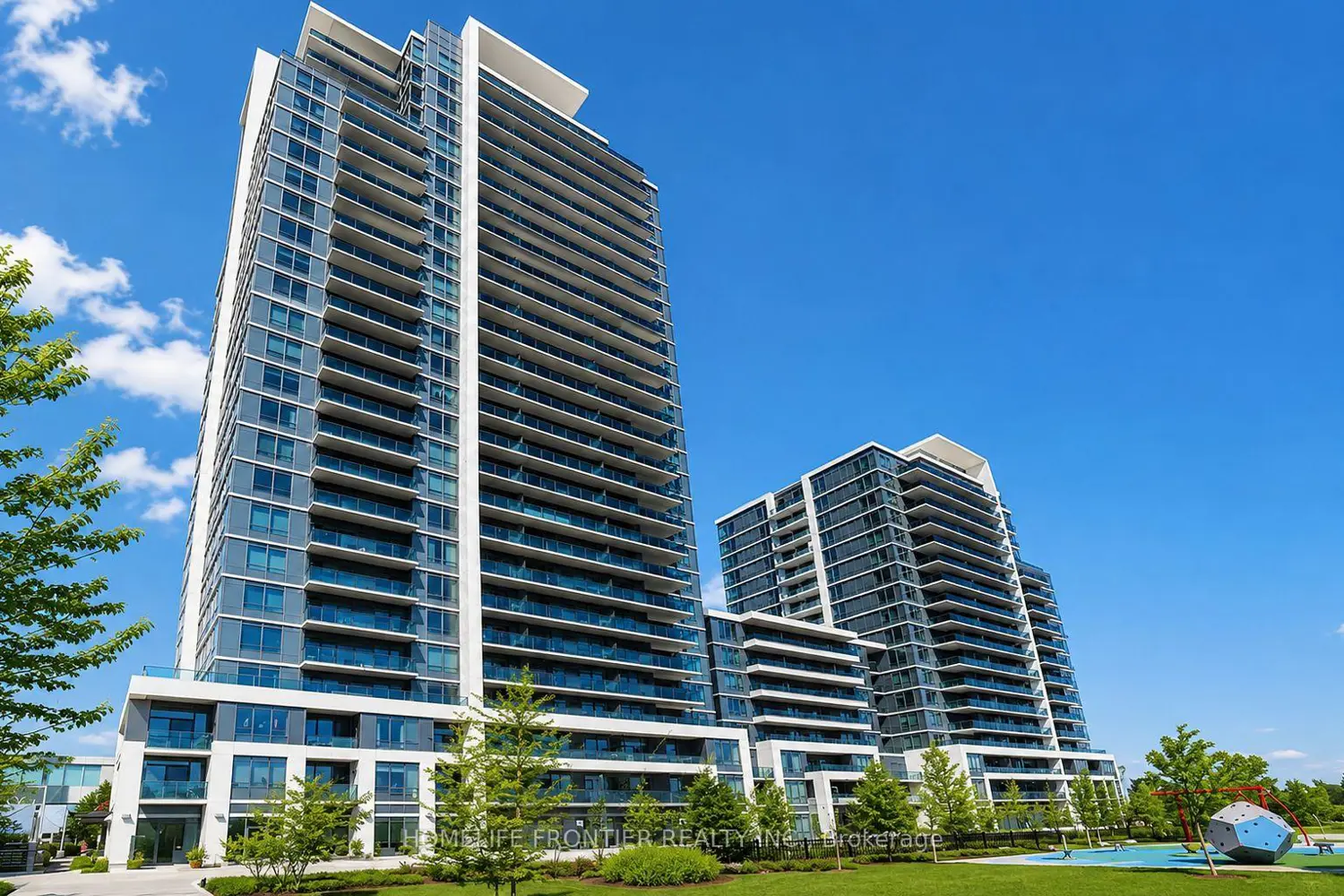 7165 Yonge Street 1810