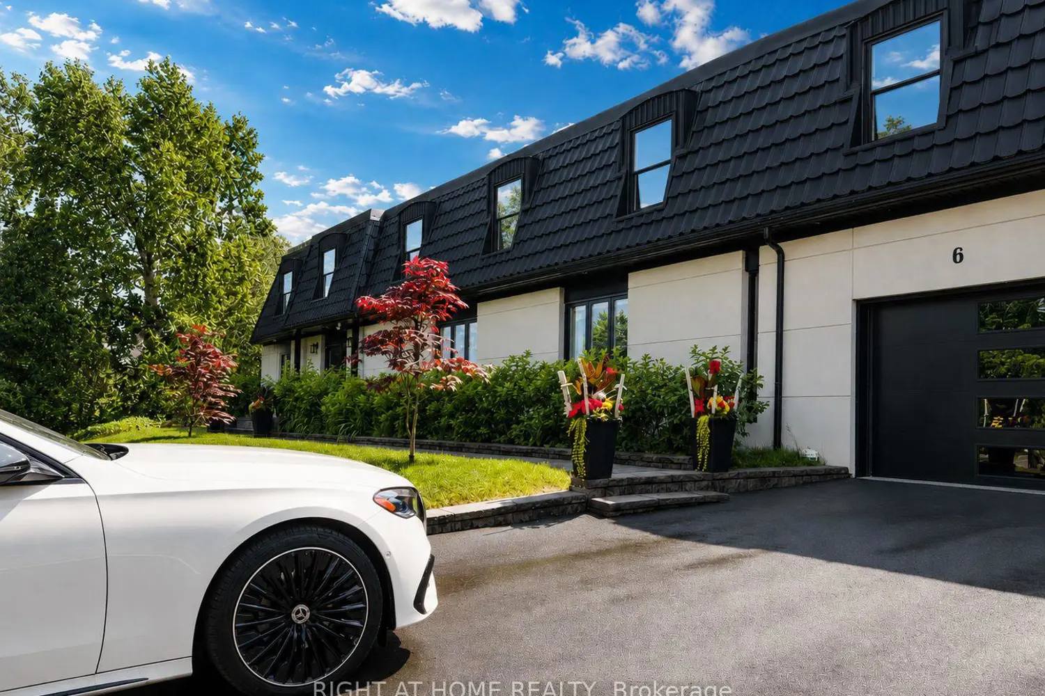 6 Ladyslipper Court photo 2