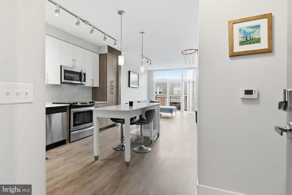 145 Riverhaven Drive Unit 550, National Harbor, MD 20745 photo 4