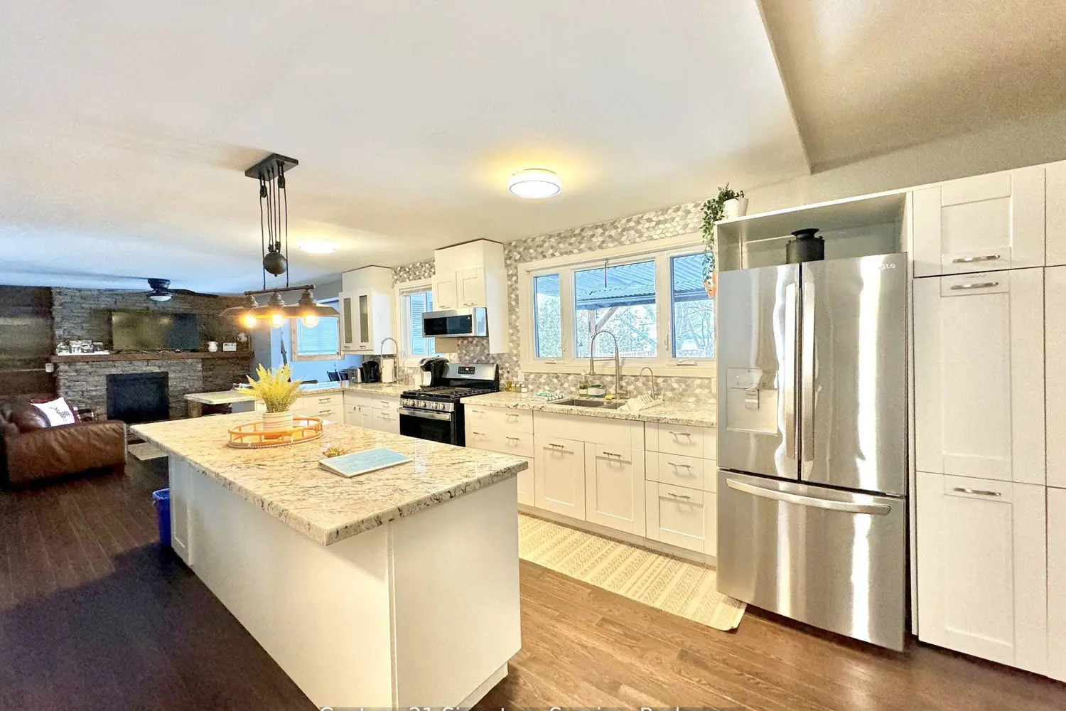 127 Maskinonge Road photo 3