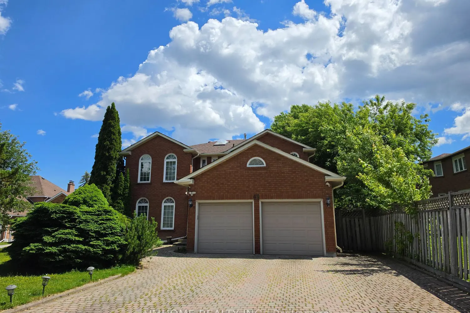 49 Holbrook Court
