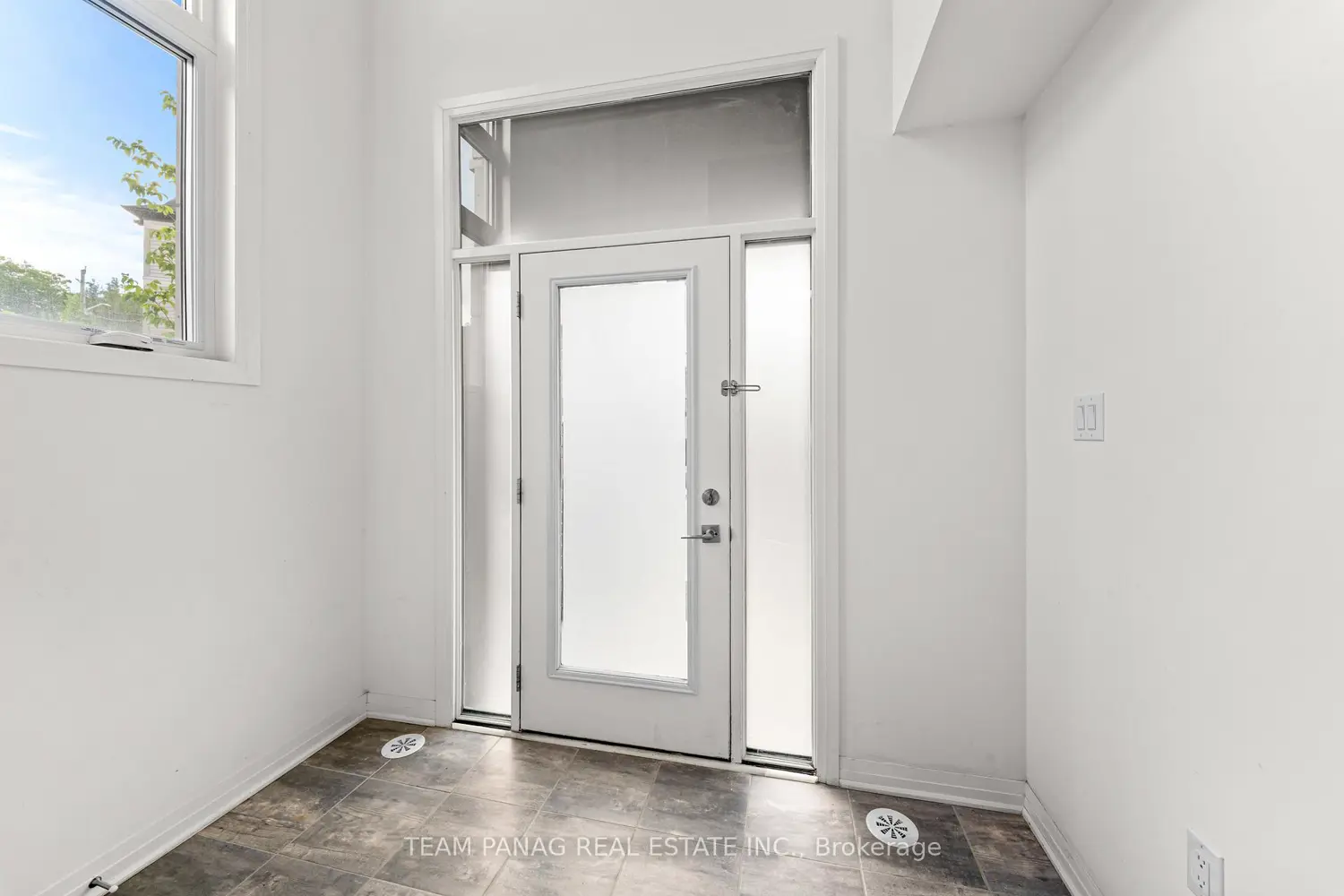 65 Totten Trail photo 2