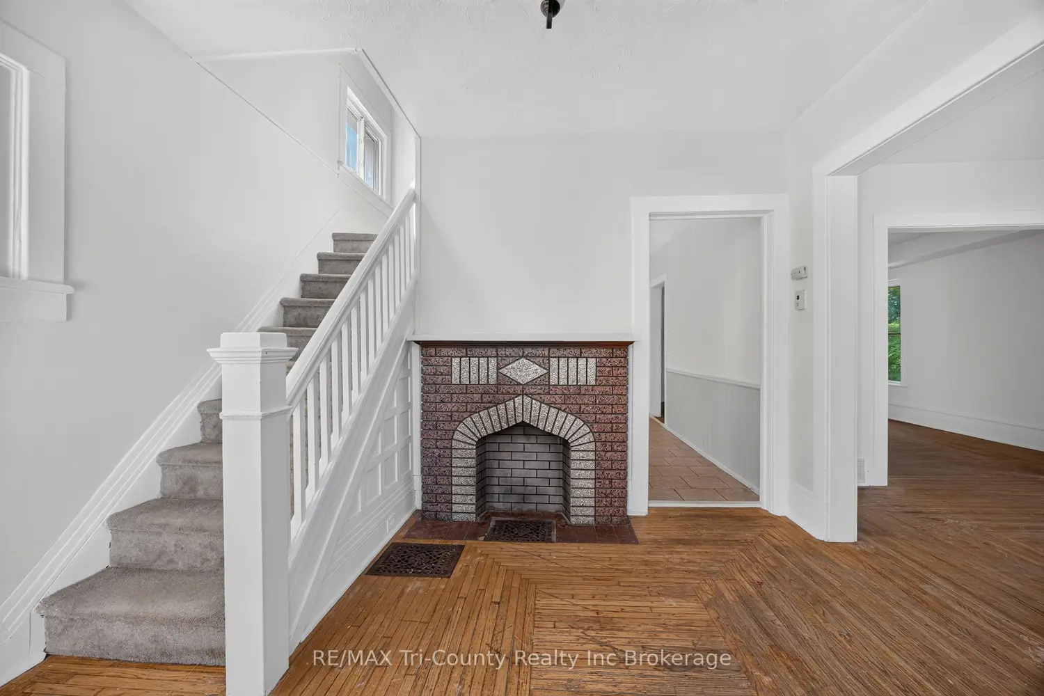 61 Brock Street photo 4
