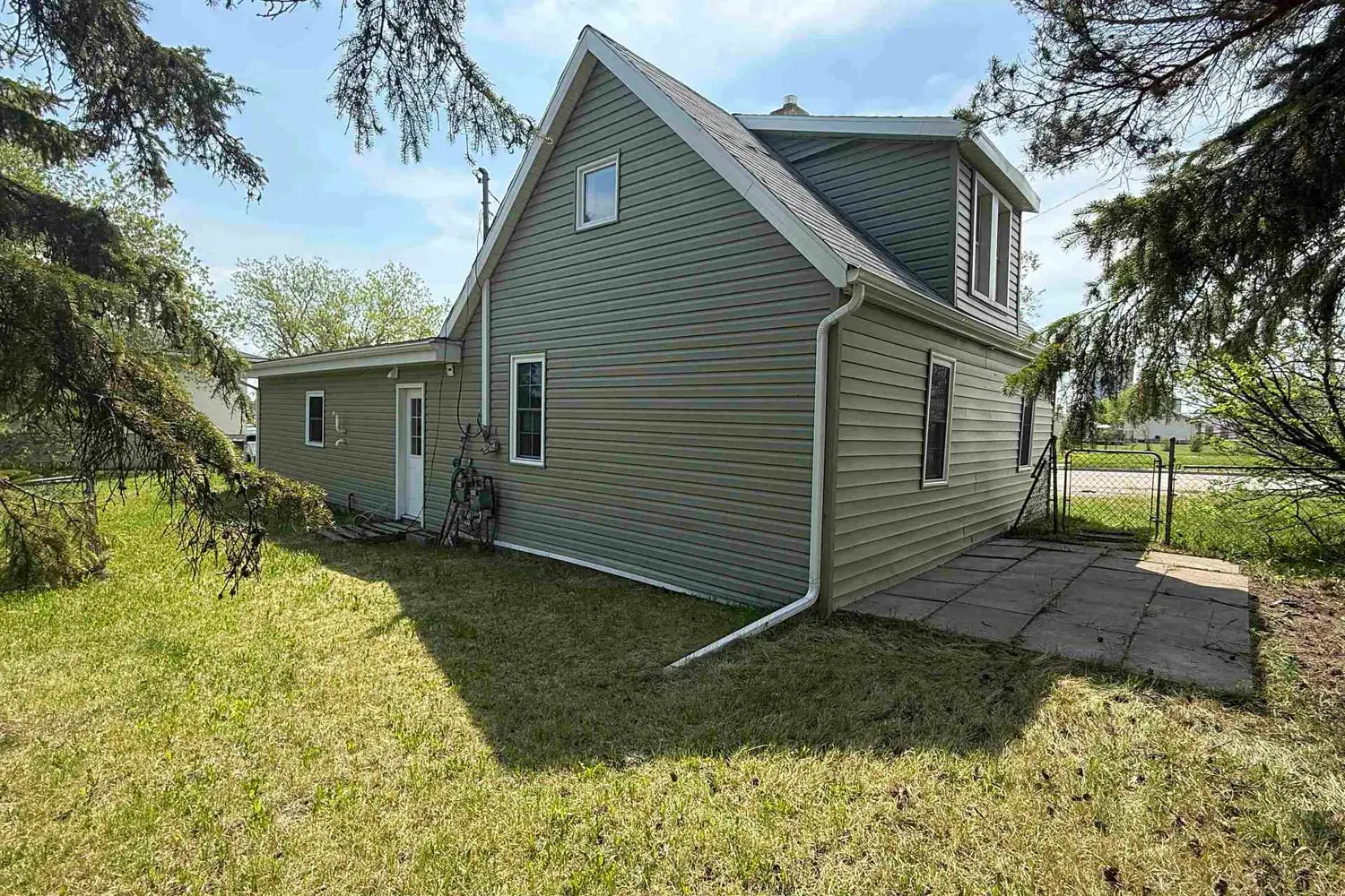 165 Third Street photo 2