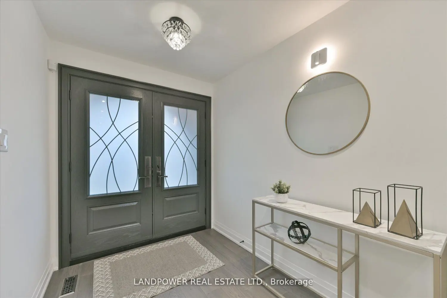 14 Carlton Road photo 2