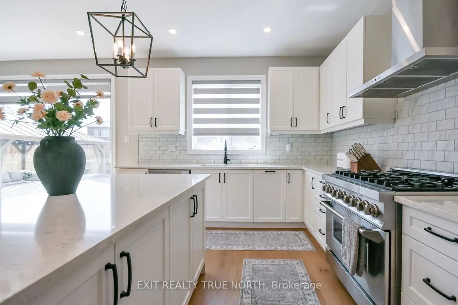 108 Rugman Crescent photo 3