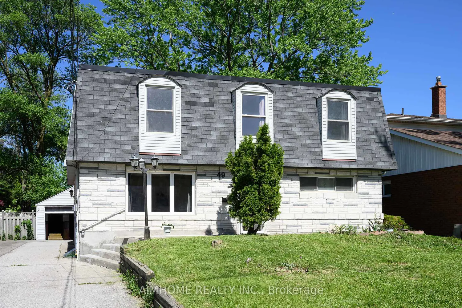 49 Bellefontaine Street photo 2