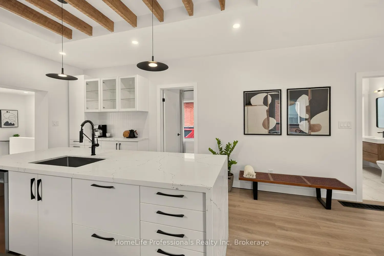 96 Aberdeen Avenue photo 2