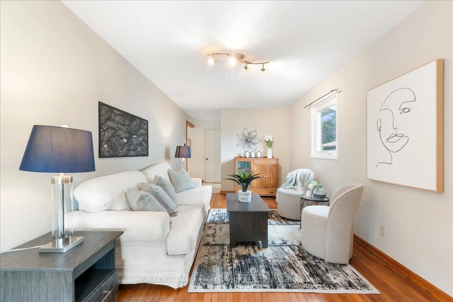 1276 Maple Ridge Drive photo 3
