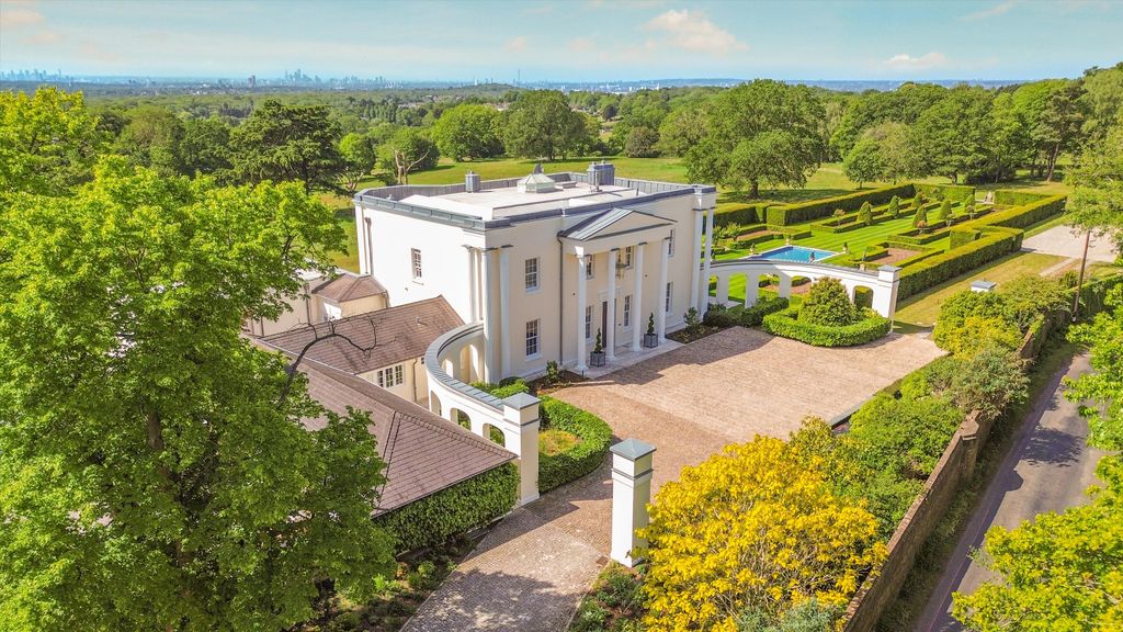 5 bed detached house for saleHigh Beech, Loughton, Essex IG10