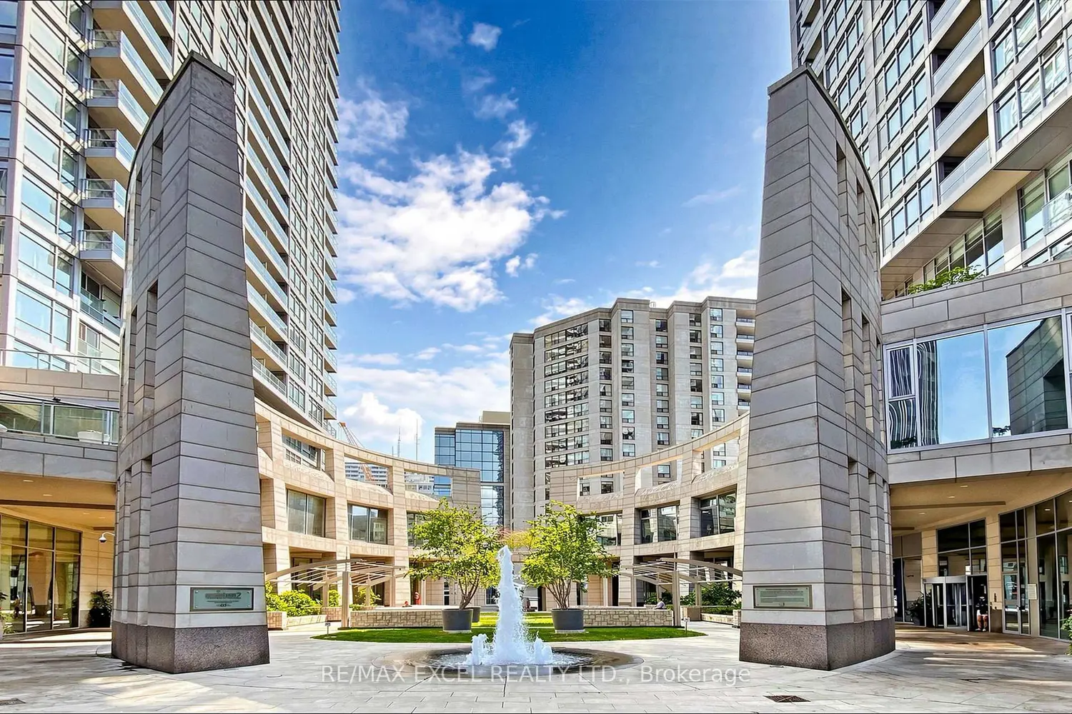 2191 Yonge Street 3111