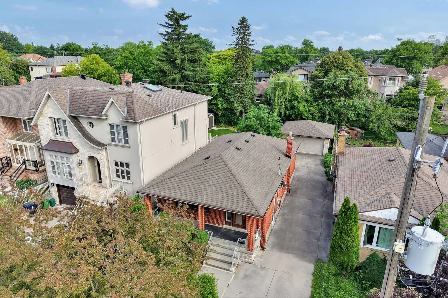 61 Abitibi Avenue photo 3