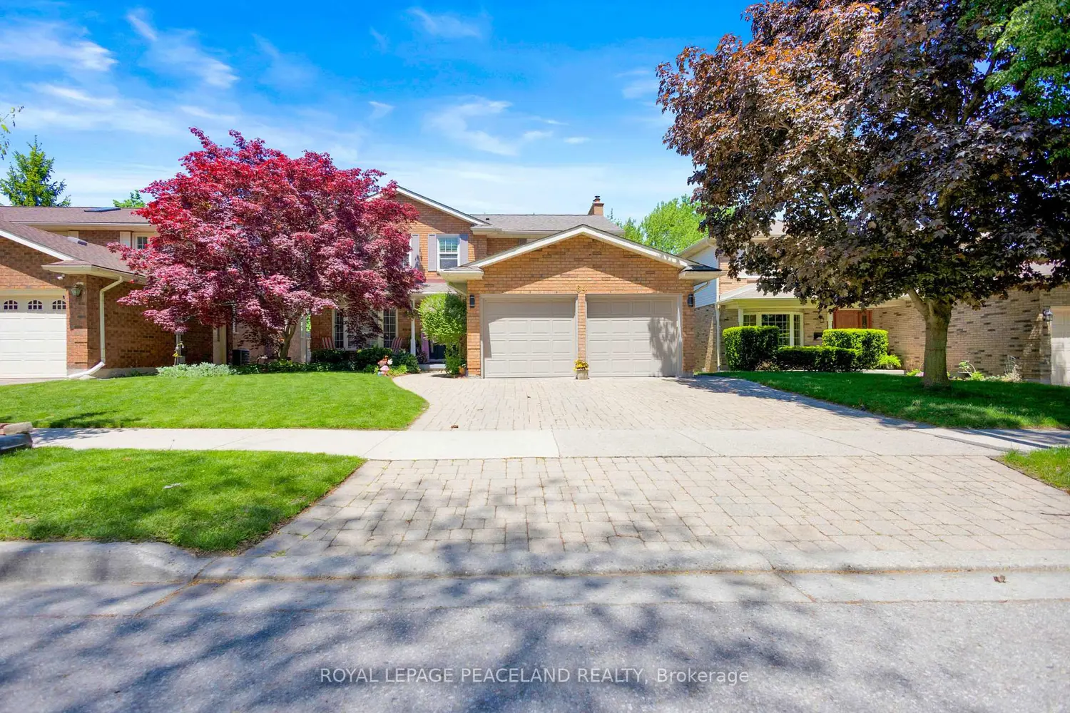 64 Woodview Crescent