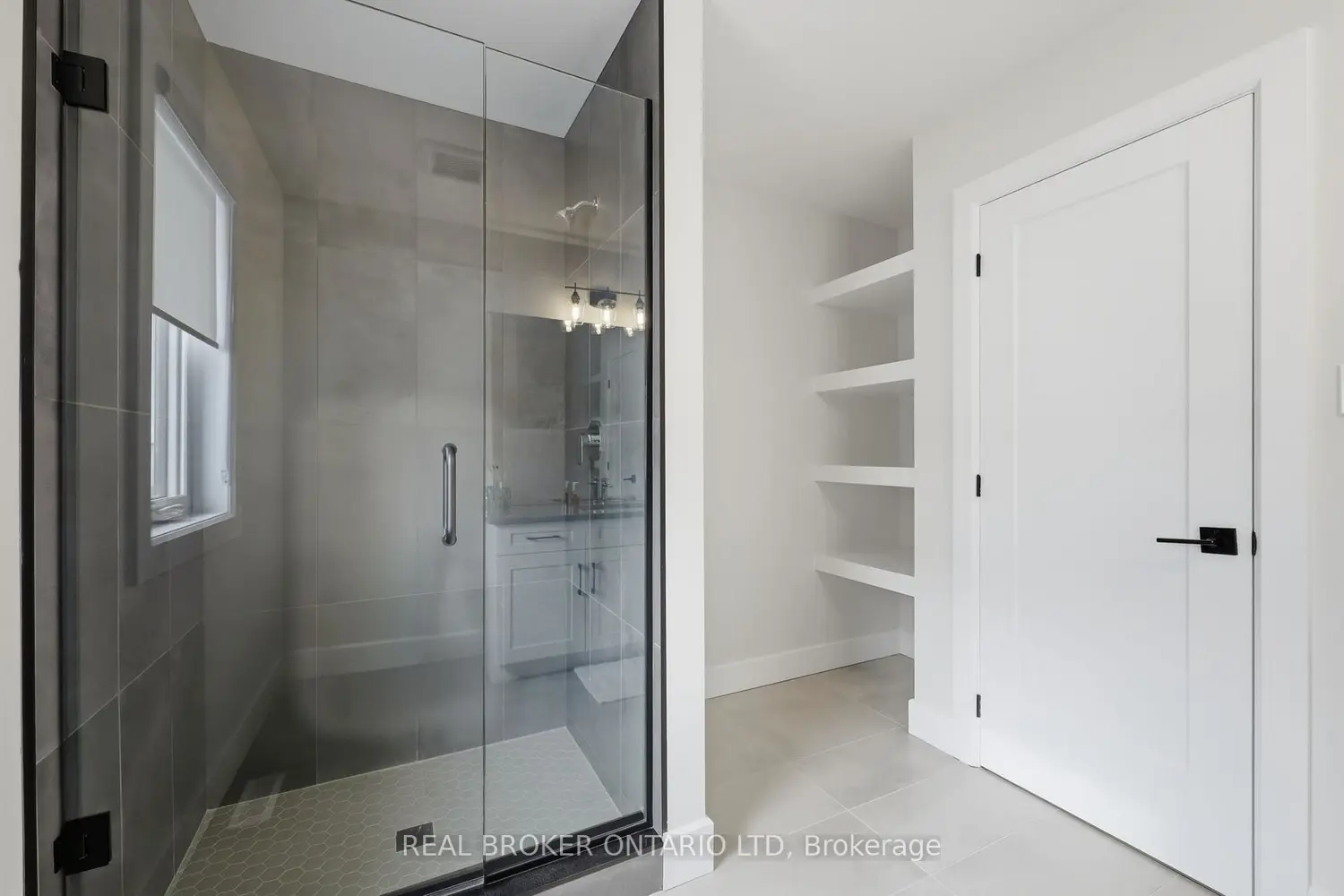 1600 Medway Park Drive photo 4