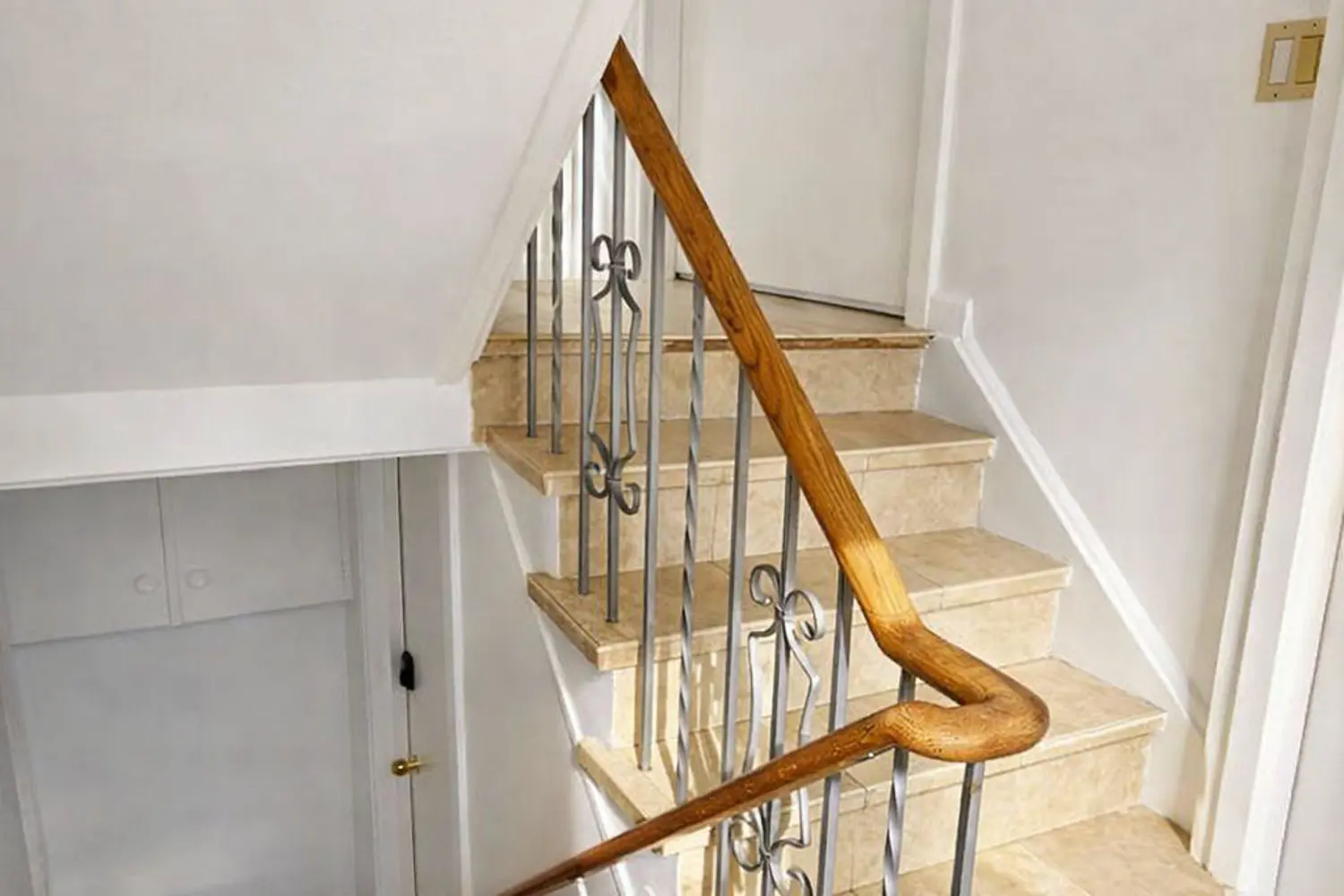 21 Garthdale Court photo 3