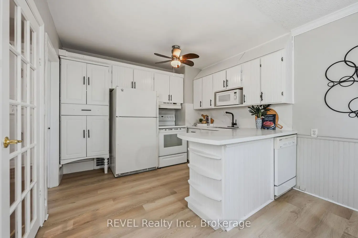 7962 Booth Street photo 5