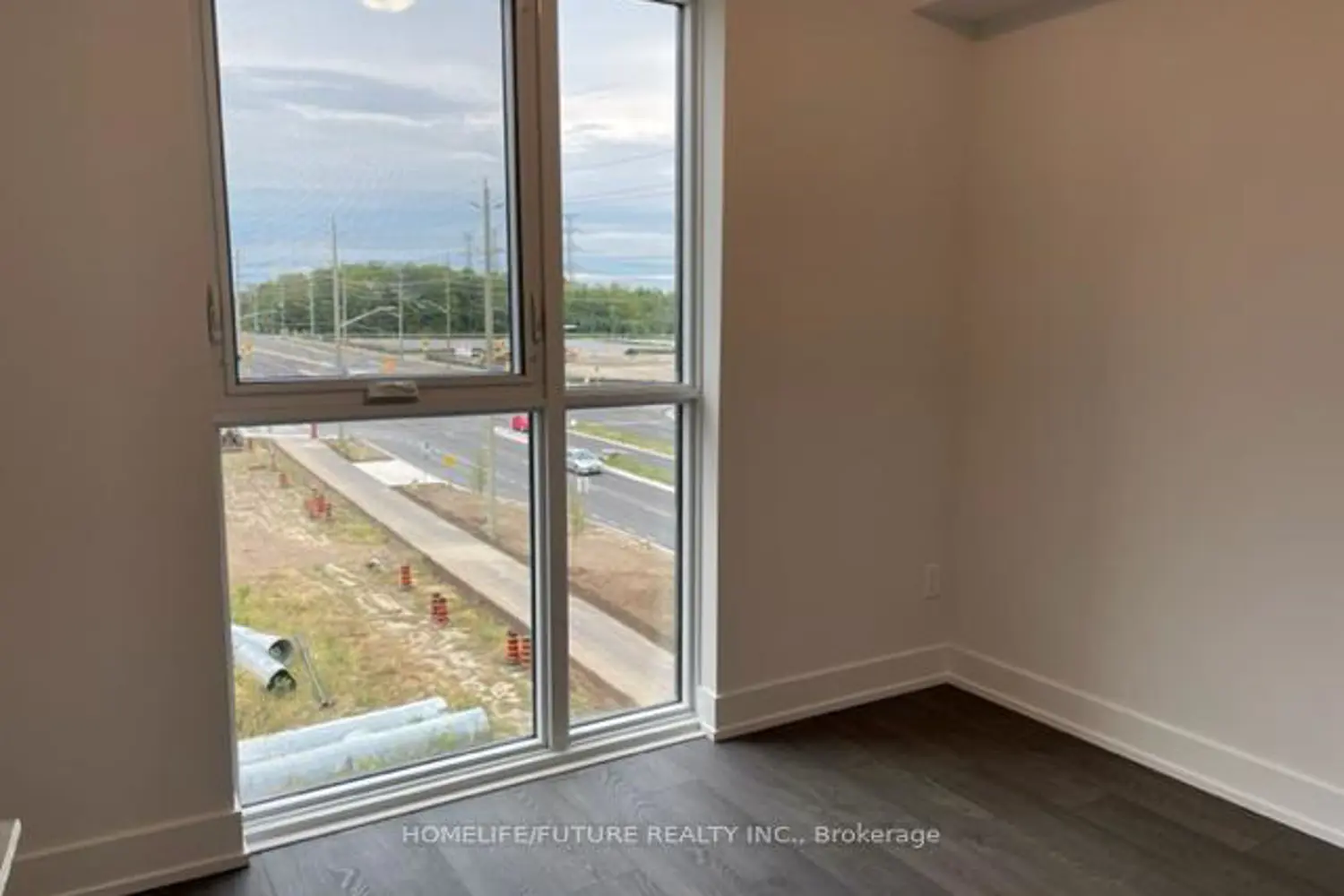 2550 Simcoe Street 407 photo 5