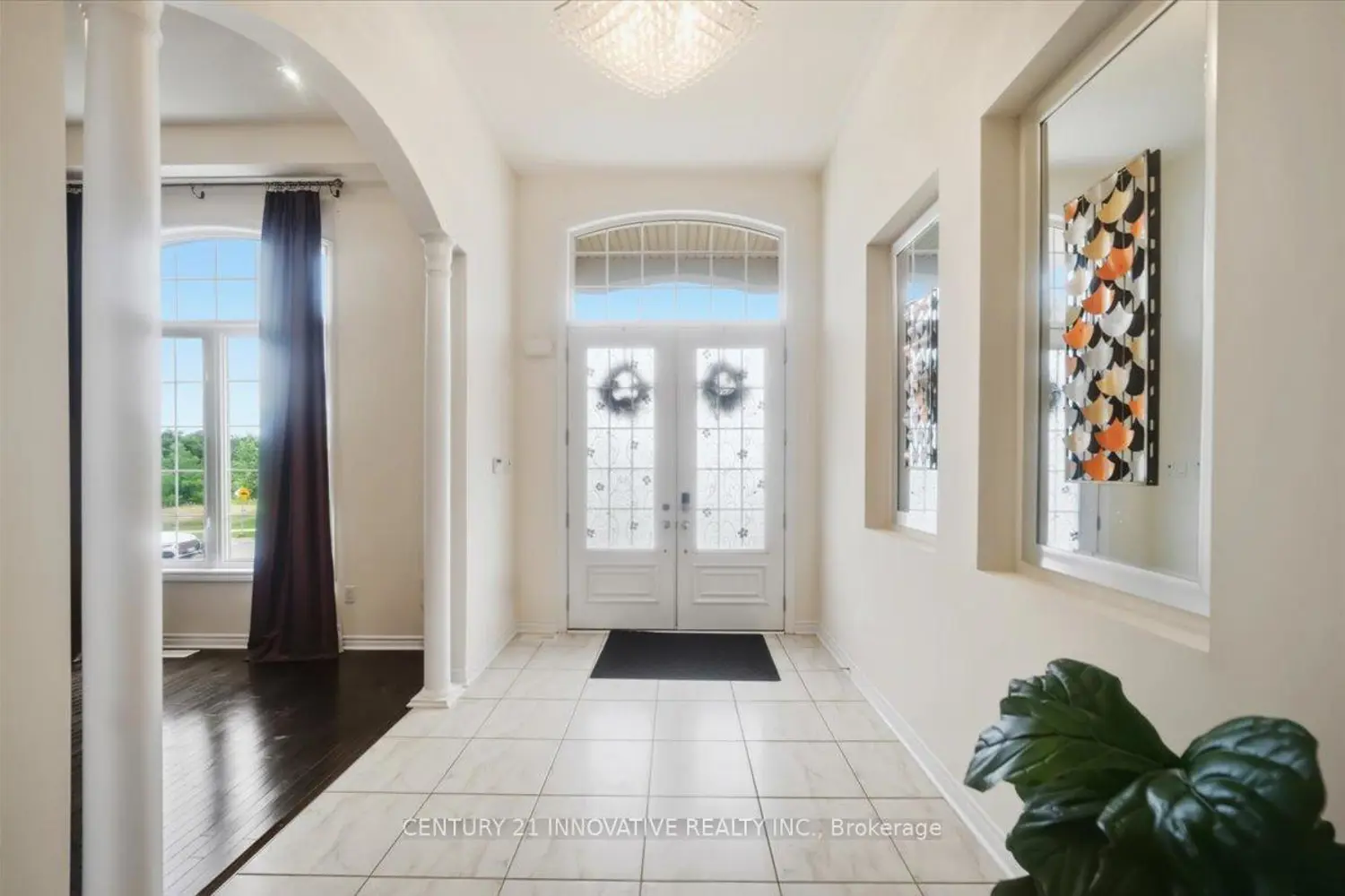 13 Royal West Drive photo 3