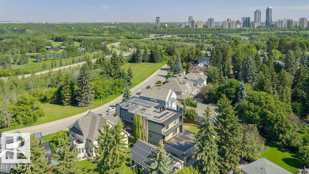 9035 Saskatchewan Drive NW, Edmonton, AB, T6G2B2 photo 5