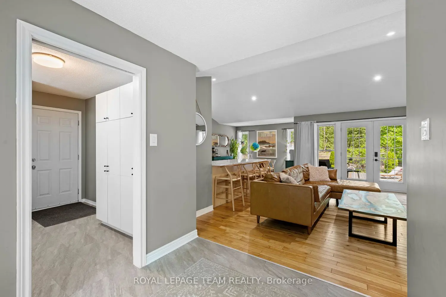 5040 Stonecrest Road photo 3