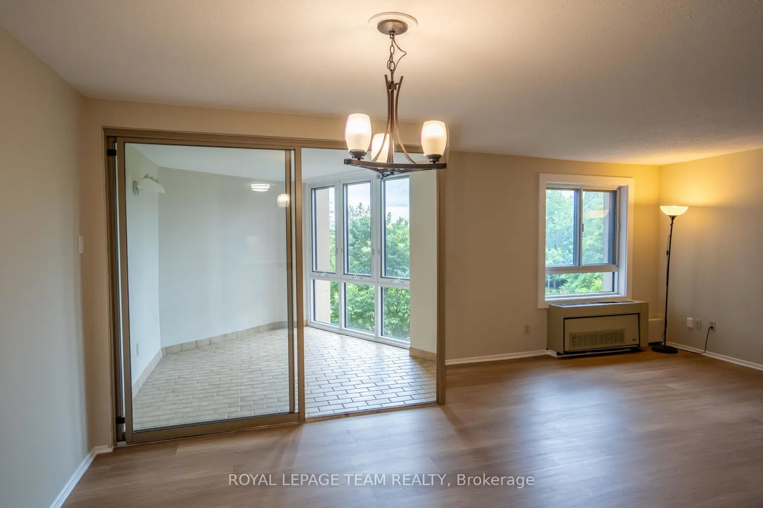 960 Teron Road 401 photo 2