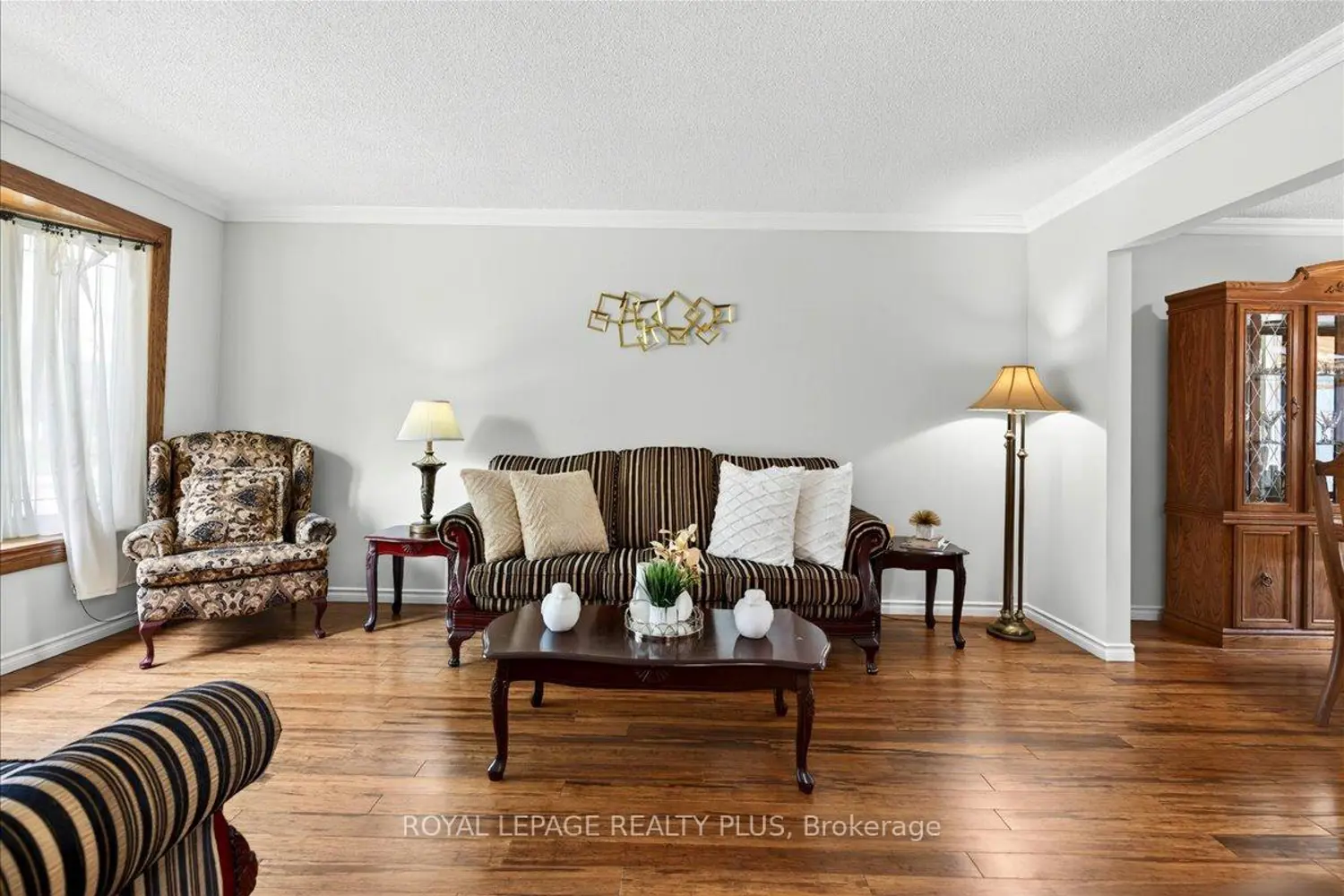 4452 Delaney Drive photo 3