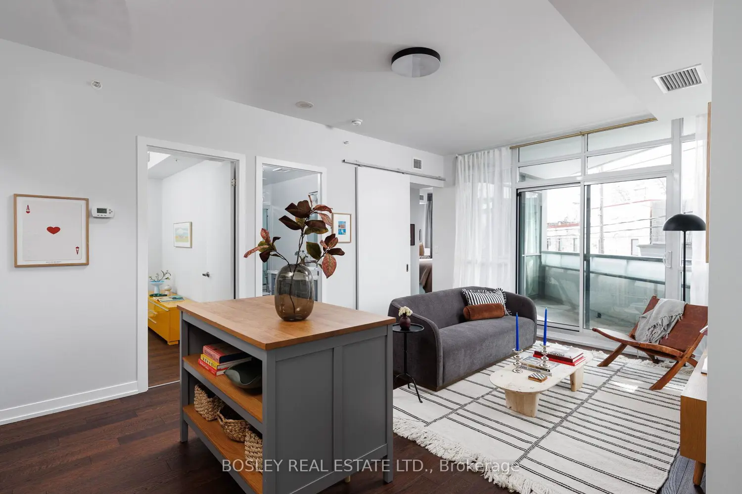 36 Howard Park Avenue 209 photo 2