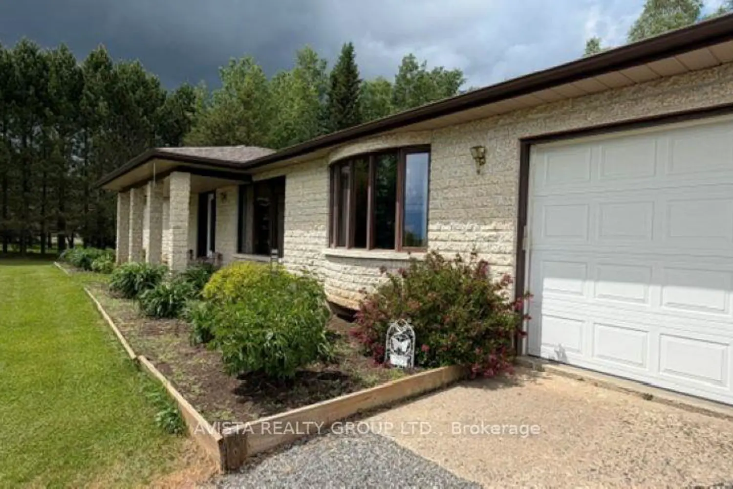 44 Cardiff Drive photo 4