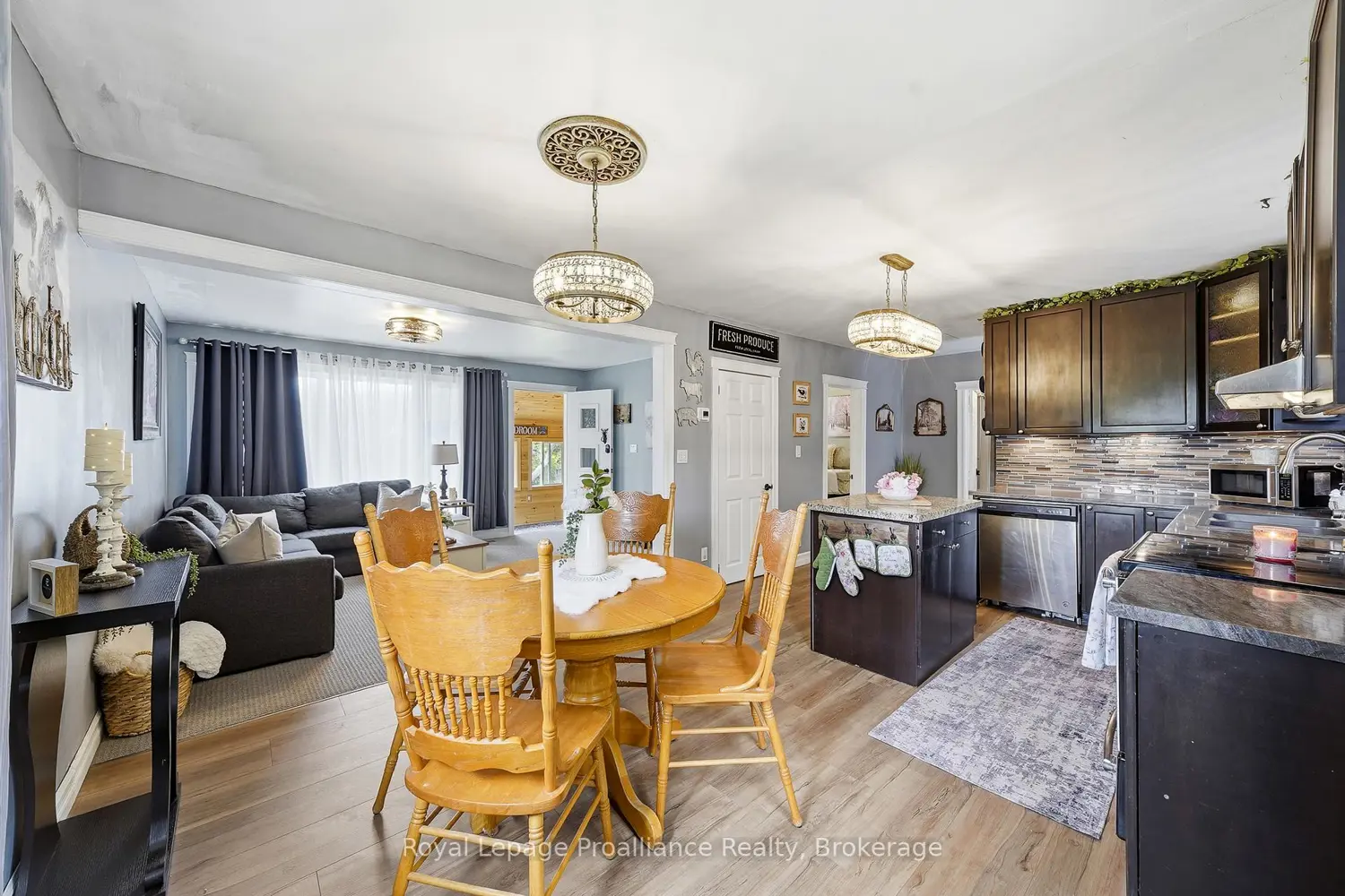 7497 Cavan Road photo 2