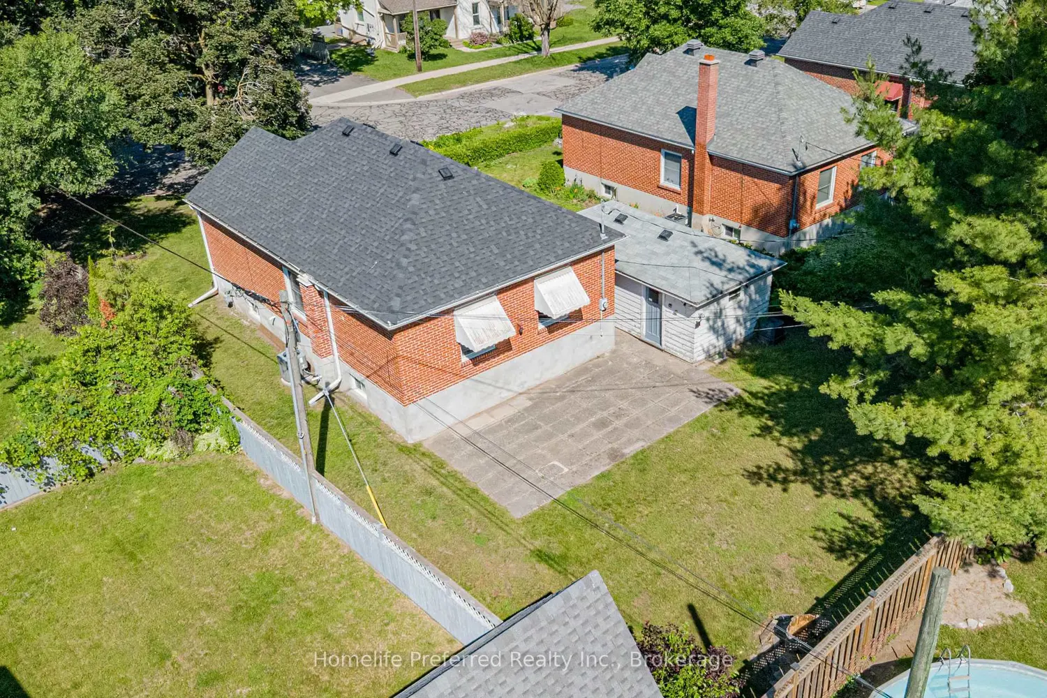966 Noble Place photo 2