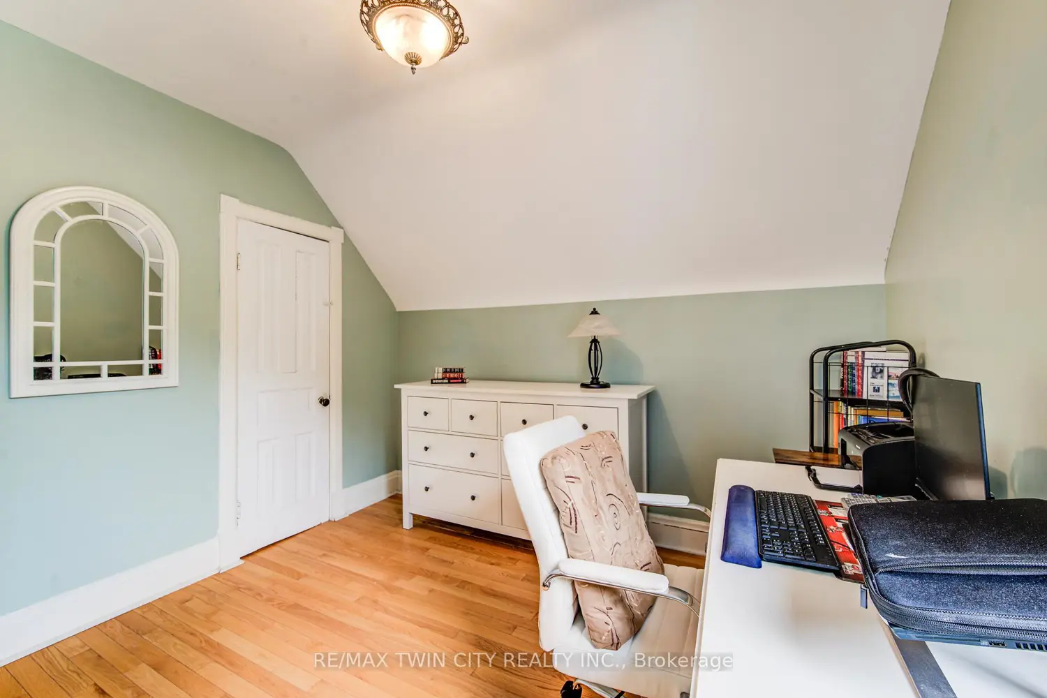 138 Water Street photo 5